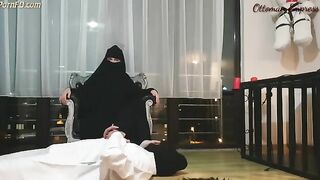 Turkish Mistress Aylin - Arab feet worship