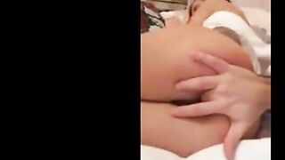 Turkish guy fingering his girl