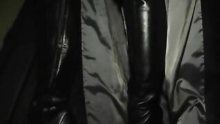 TheEnglishMansion - Wardrobe - Asian Leather