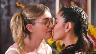 GirlsWay presents Emily Willis, Mackenzie Moss in Reconnecting – 29.05.2020