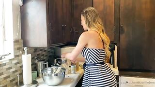 Cherie DeVille - 2021.06.19 - Who wants cookies