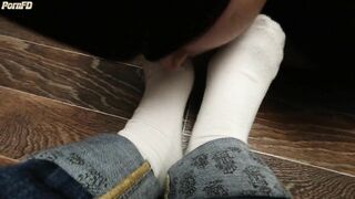 SLAVE LICK FEET MISTRESS IN White Socks and PANTYHOSE NYLON FOOT WORSHIP