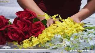 Brazzers - MilfsLikeItBig - Ryan Keely - The Femdom Florist