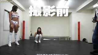 Ballbusting japanese