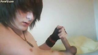 18 yo EMO boy cums on cam 2