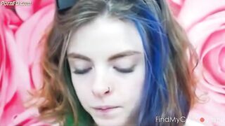 Her Name ? sweet girl tattooes masturbates on cam