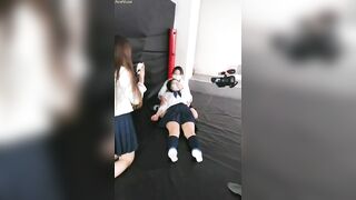 girl gets choked out