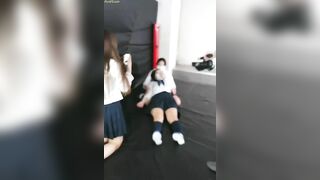 girl gets choked out