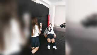 girl gets choked out