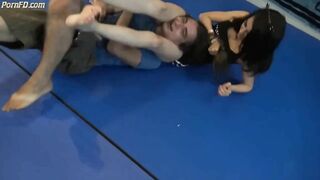 Roxanne Headscissors Domination