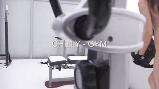 QUEENSNAKE Chilly Gym